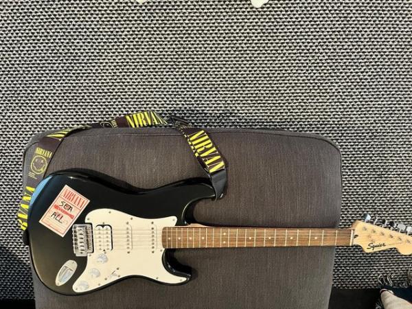 Image 2 of Fender squier Stratocaster