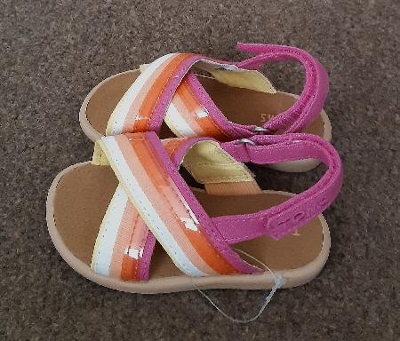 Preview of the first image of Toms Viv Infant/Toddlers Sandals - Infant UK 5      BX5.