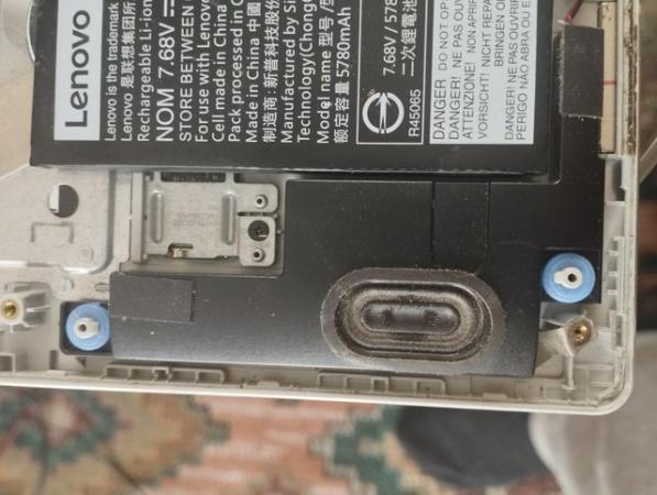Image 5 of Lenovo 2 in 1 Yoga 530 14ikb laptop for spares or repair