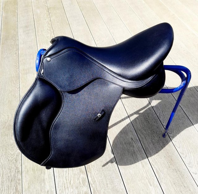 Preview of the first image of Wintec 500 SC All Purpose Adjustable Saddle - 17" - Black.
