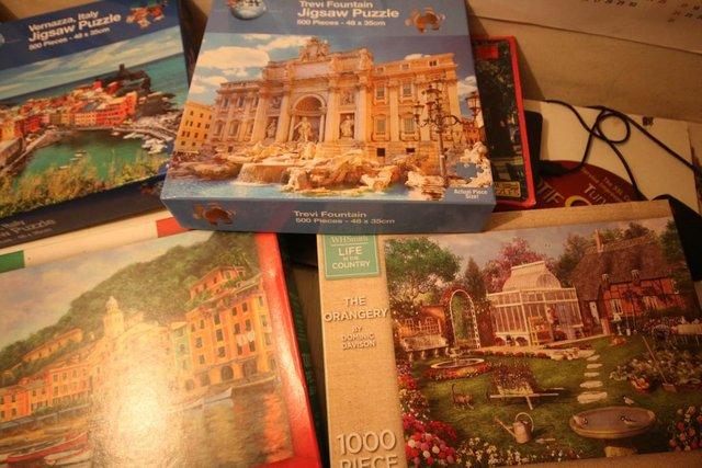 Image 2 of 1000 and 500 pieces jigsaw puzzles