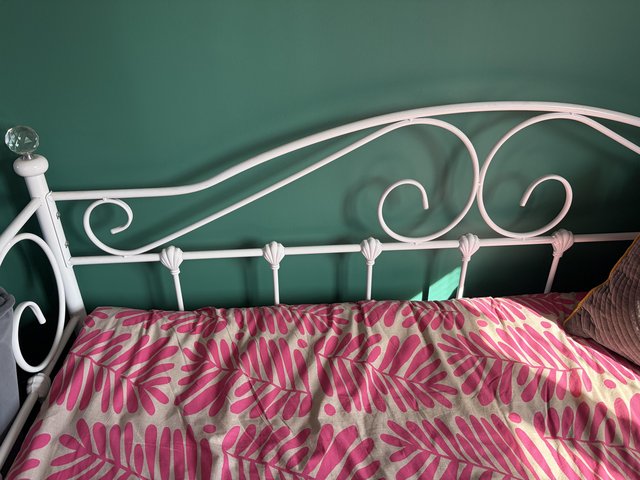 Double day bed with matress — photo 3 of 3