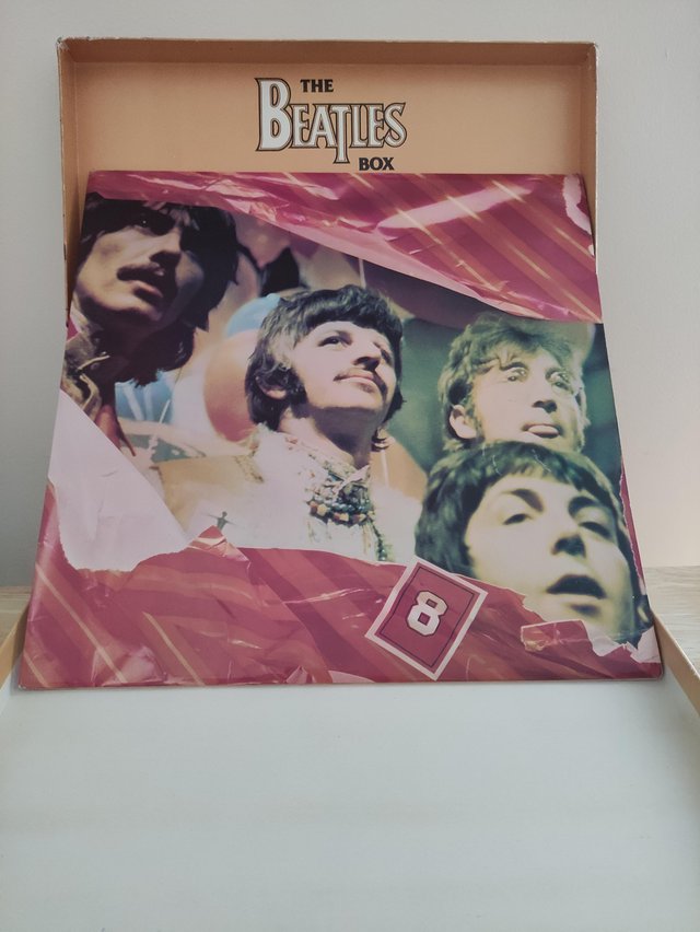 Preview of the first image of The Beatles box, the Beatles from liverpool.