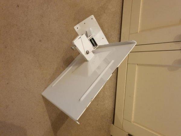 Image 2 of Robust variable wall mounting for  small tv's, monitors,