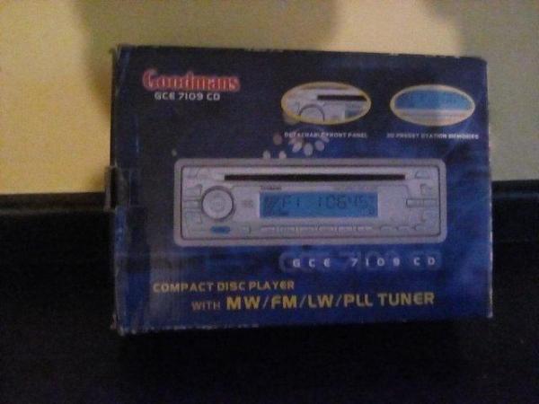 Image 3 of Old style car radio suitable for older model car