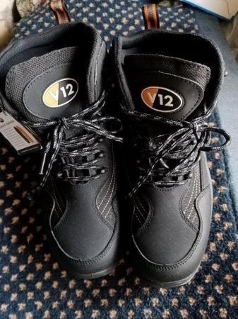 Image 2 of V 12 size 6 Caiman Steel Toe capped Boots, Work or Hiking