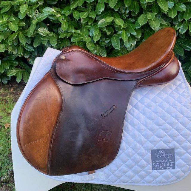 Preview of the first image of Bates Caprilli 17.5 inch gp saddle.