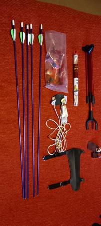 Image 2 of Full Set Hoyt Recurve Bow, Holdall, And Quiver Bag