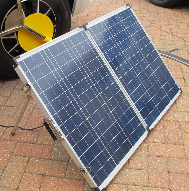 Preview of the first image of Folding Solar Panel 90 watts..