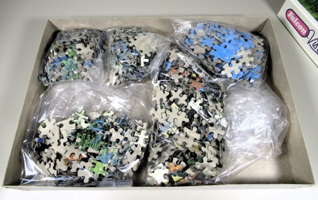 Image 2 of Falcon Jigsaw Puzzle - 1000 pieces - No 4026 Flensburg