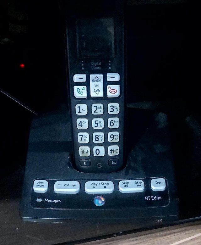 Preview of the first image of BT Edge 1500 Digital home phone with 4 handsets.