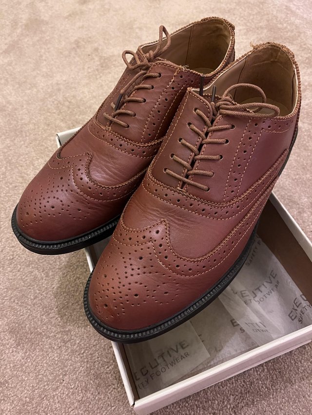 Preview of the first image of Safety shoes - PSF Safety Brogues size 12.