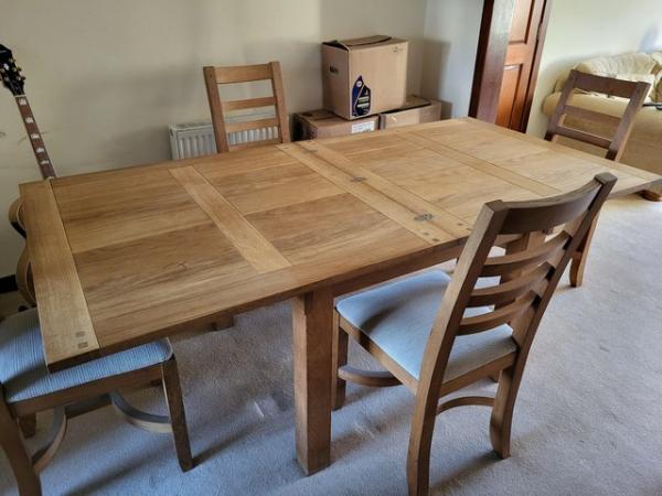 Image 2 of Solid wooden oak dining table