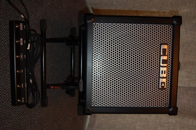 Preview of the first image of ROLAND GUITAR AMP + FOOT PEDAL +STAND.