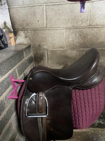 Image 3 of Beatutiful saddle for sale
