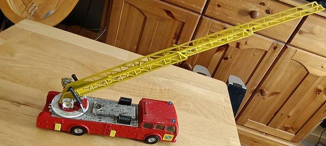 Image 2 of corrgi fire engine truck with free postage