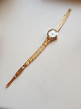Image 3 of Ladies vintage hand wind montine 17 jewel watch slim wrist