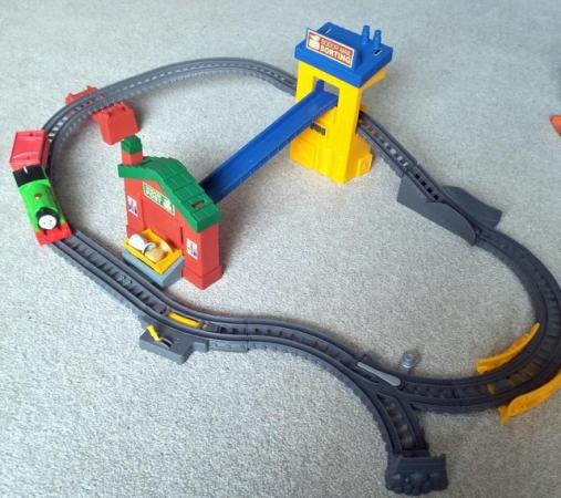 Image 2 of Thomas and Friends Sort and Switch Delivery Set. Motorized