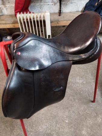 Image 2 of Albion 18½" brown GP saddle in good condition