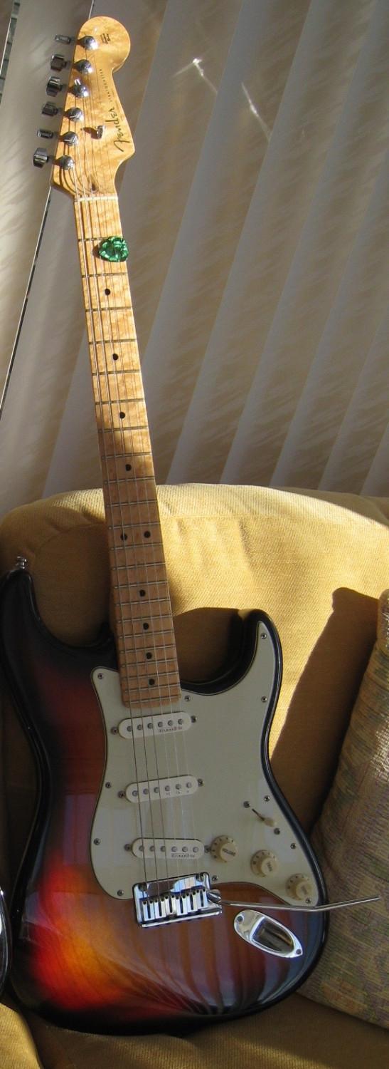 Preview of the first image of Fender Custom Shop Strat -(December 2000) Custom Classic.