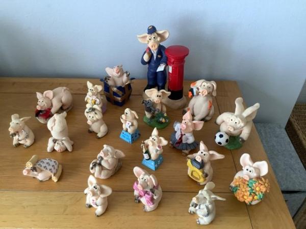 Image 1 of Set of 20 Collectable Piggin Pigs