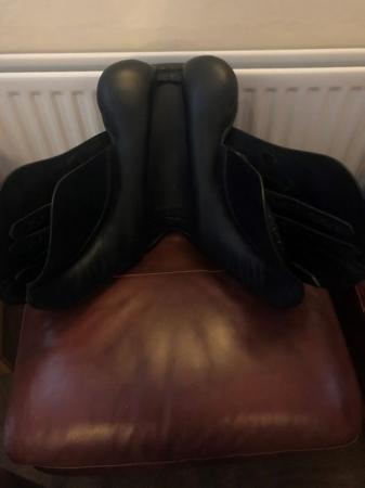 Image 5 of Lovely black leather IDEAL saddle 16 inch