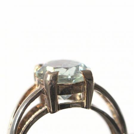 Image 2 of 9ct Gold Ring with approx. 2ct Green Amethyst