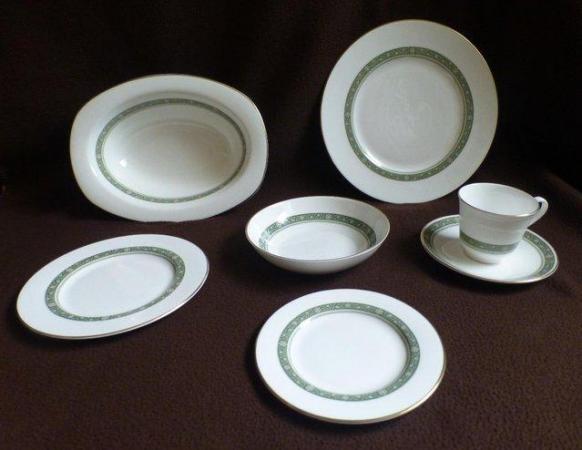 Image 2 of Royal Doulton 'Rondelay' pattern tableware