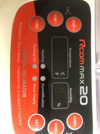 Image 2 of Rcom max 20 Automatic incubator