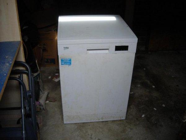 Image 1 of Beko freestanding dishwasher model D F N 16210W