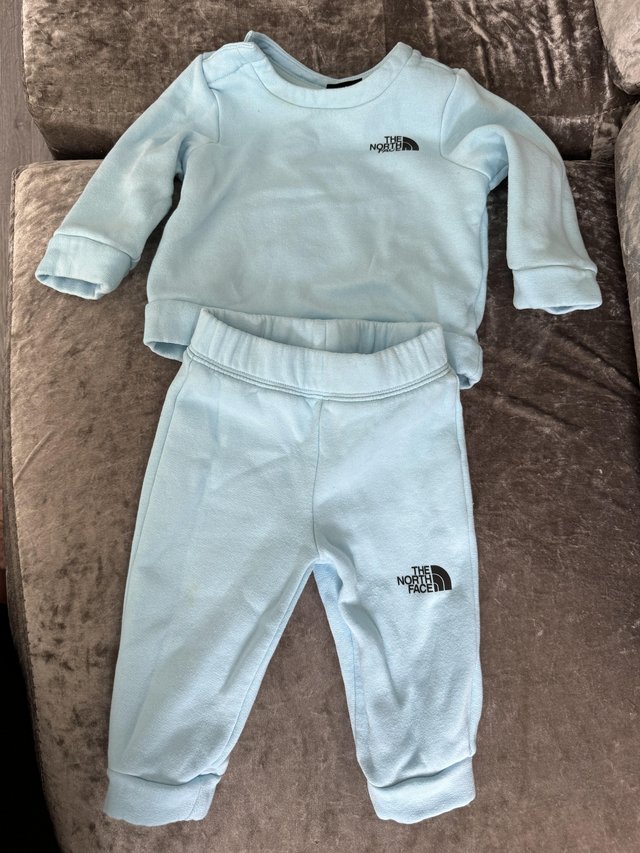 Preview of the first image of 3 - 6 months north face.