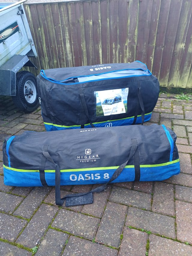 Preview of the first image of Hi gear oasis 8 tent. Spacious 8 man tent.