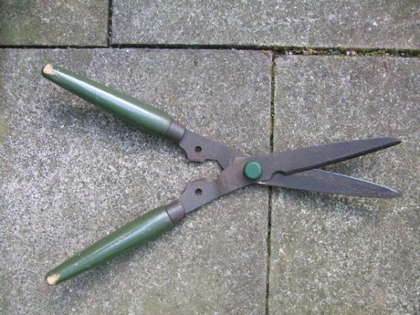 Image 2 of One Pair of Garden Hedge Shears