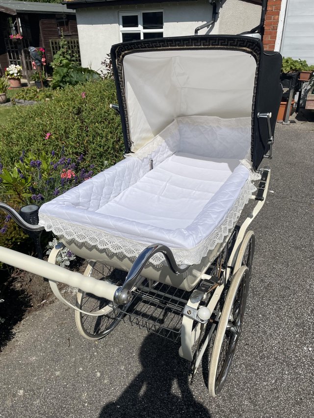 Vintage Marmet Coach Built Pram VGC — photo 2 of 3
