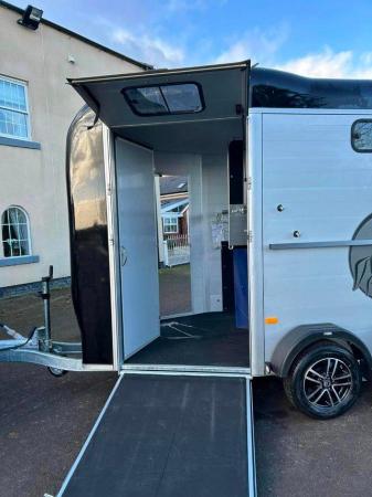 Image 3 of TheCheval Liberte Touring Country XL Double Horse Trailer