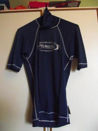 Image 1 of Rashvest 38" chest unstretched free with Ripcurl resh vest