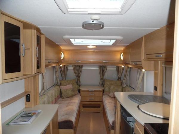 Image 19 of 2011 LUNAR ULTIMA 462,2 BERTH,AWNING,MOVER,SUPER COND.