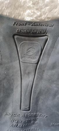 Image 1 of Acavello Pad For Under Saddle