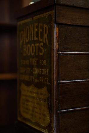 Image 6 of Edwardian Shoe Box 'Pioneer Boots' Original Advertising