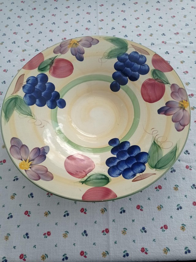 Preview of the first image of Italian fruit bowl. Multi-coloured..