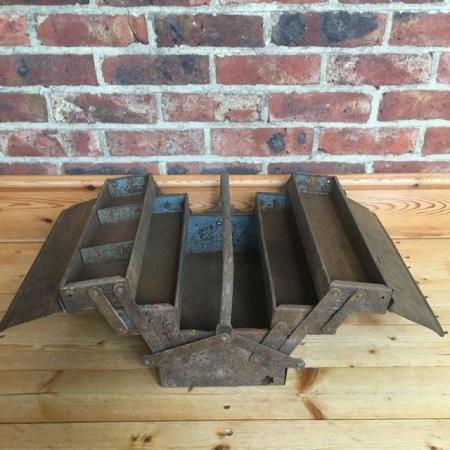 Image 3 of Vintage metal cantilever tool box. 5 compartments.