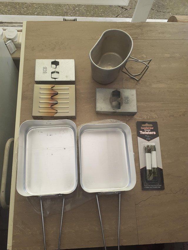 Preview of the first image of Army canteen and cooker and accessories.