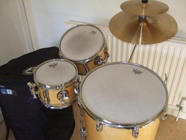 Image 1 of Drum kit with protection racket bag