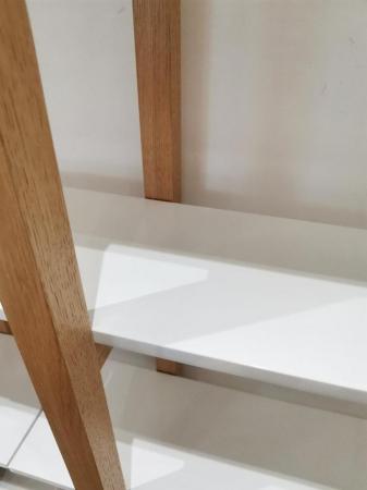 Image 5 of HABITAT LOKI 5 SHELF SOLID OAK - white shelves