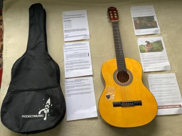 Image 3 of CLASSICAL GUITAR WITH GIG BAG