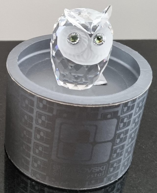 Preview of the first image of Swarovski small owl (010016).