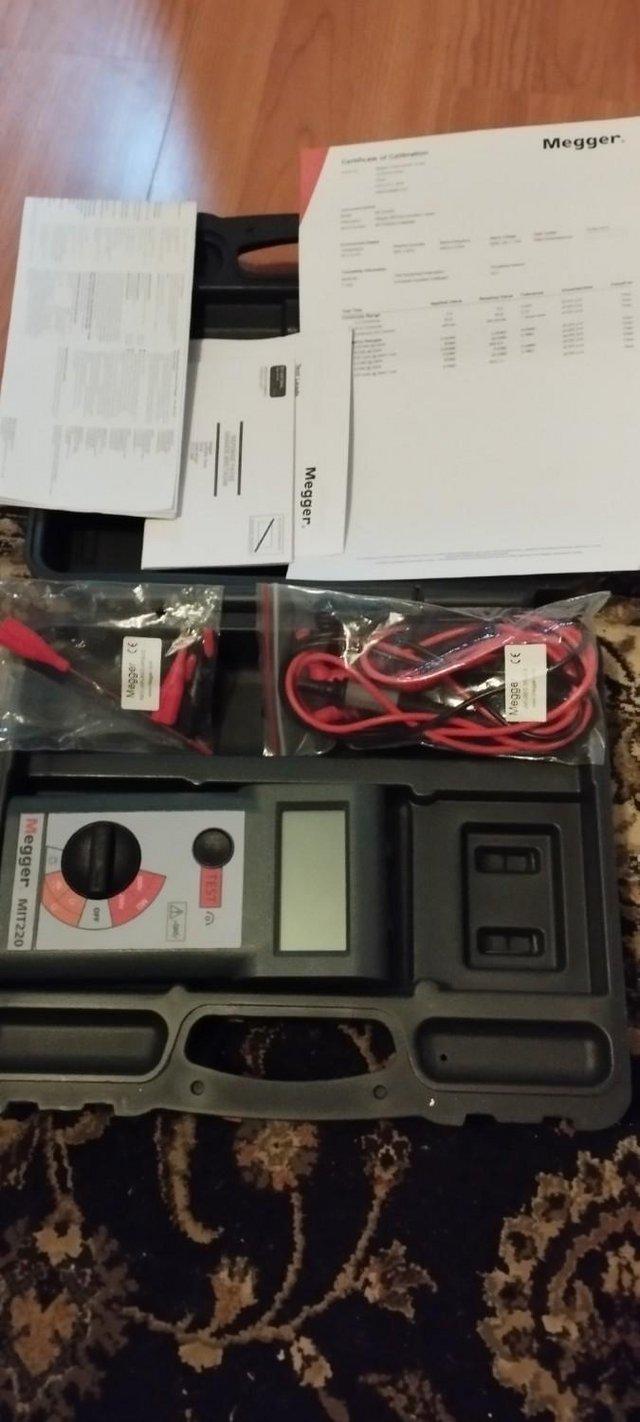Preview of the first image of MEGGER MIT 220 electrical tester.