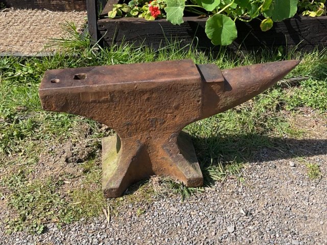 Preview of the first image of Farriers Anvil approximately 50 kilos.
