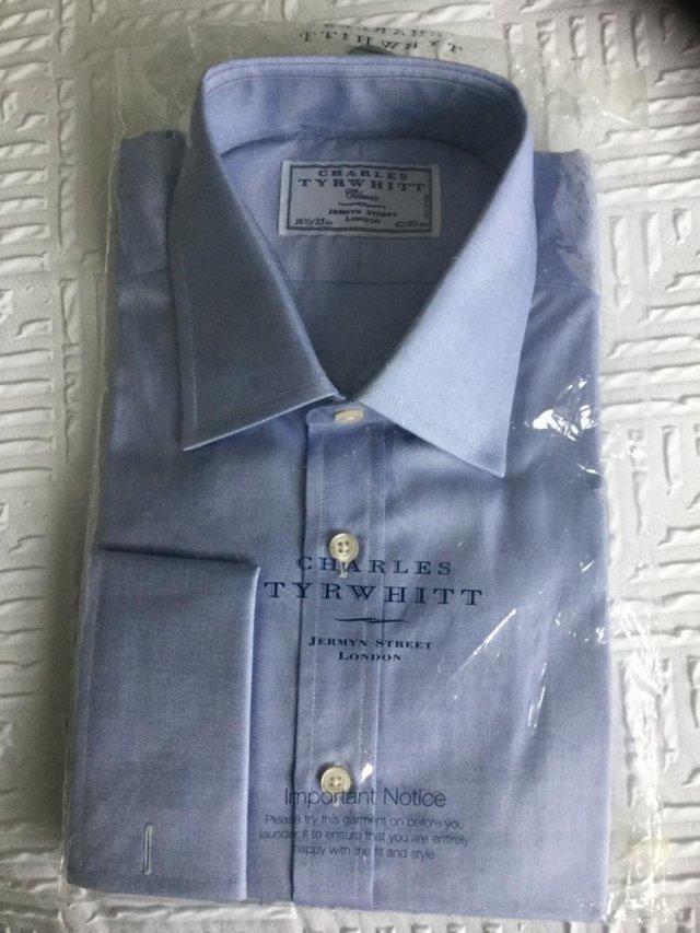 Preview of the first image of CHARLES TYRWHITT SHIRT ........