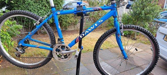 Image 2 of Dawes mountain bike,in blue good condition